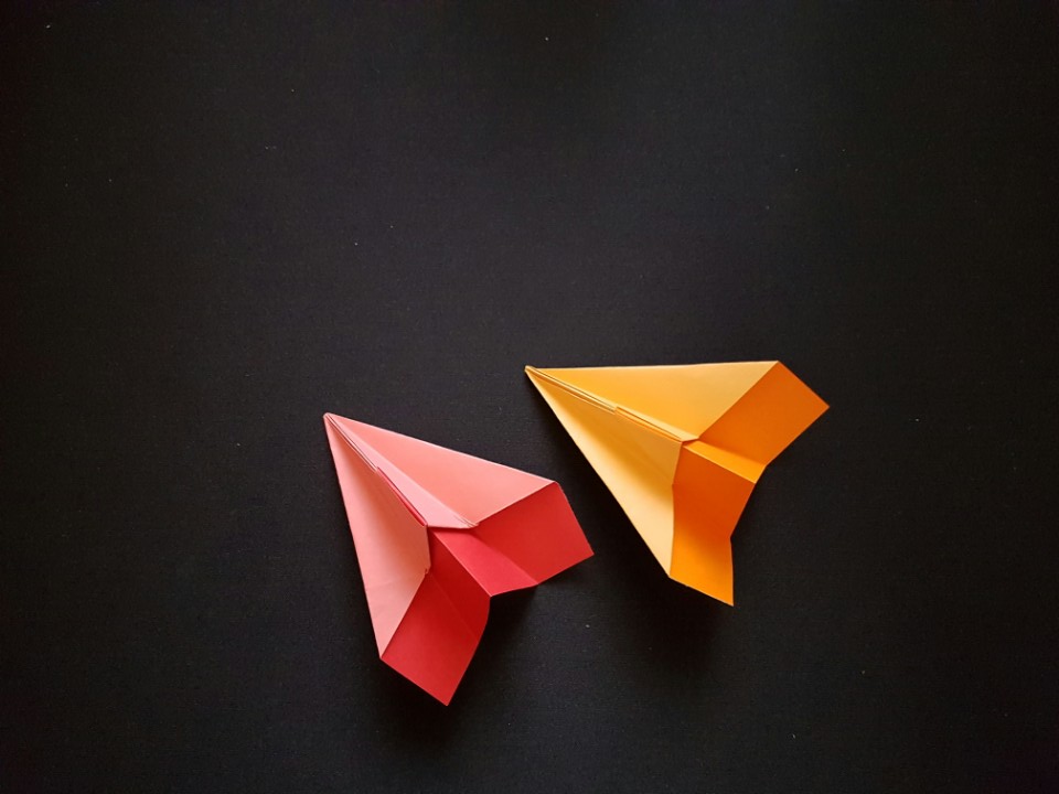 색종이 비행기 접기 2